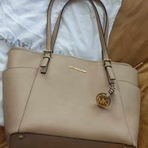 MICHAEL KORS TOTE